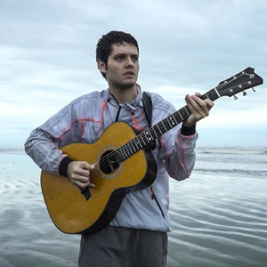 学女脱小内内喷水自慰
